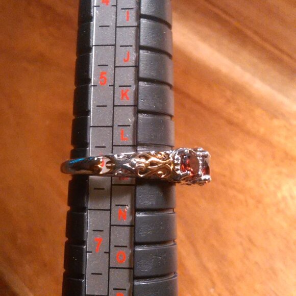 Mozambique Garnet Sterling Silver Trilogy Ring (Size 6) - Picture 4 of 15